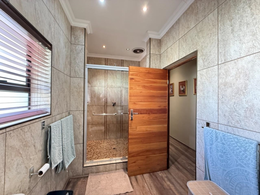 6 Bedroom Property for Sale in Florida Park Gauteng