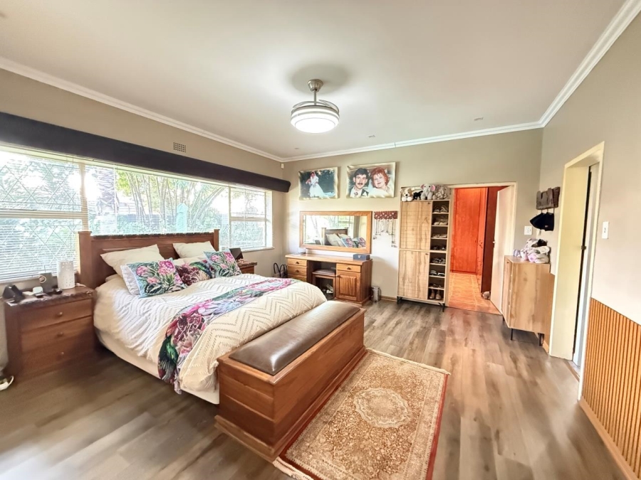6 Bedroom Property for Sale in Florida Park Gauteng