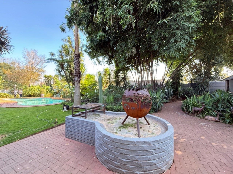 6 Bedroom Property for Sale in Florida Park Gauteng