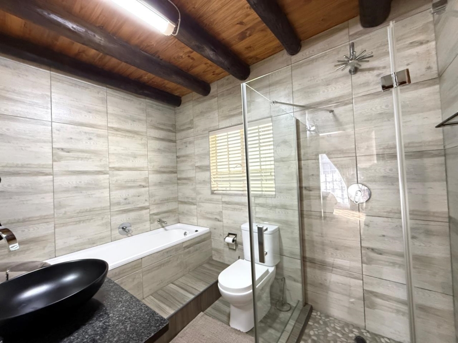 6 Bedroom Property for Sale in Florida Park Gauteng