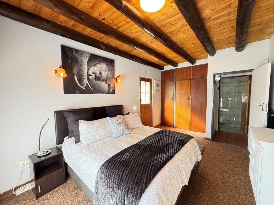6 Bedroom Property for Sale in Florida Park Gauteng