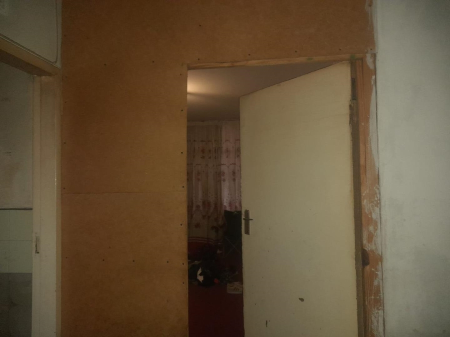1 Bedroom Property for Sale in Hillbrow Gauteng
