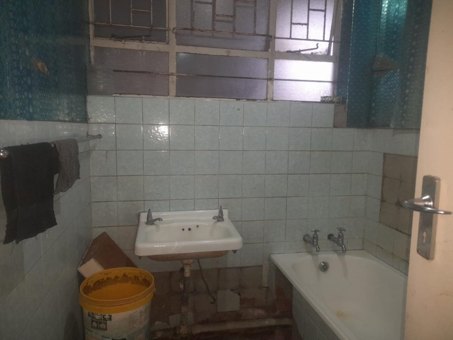 1 Bedroom Property for Sale in Hillbrow Gauteng