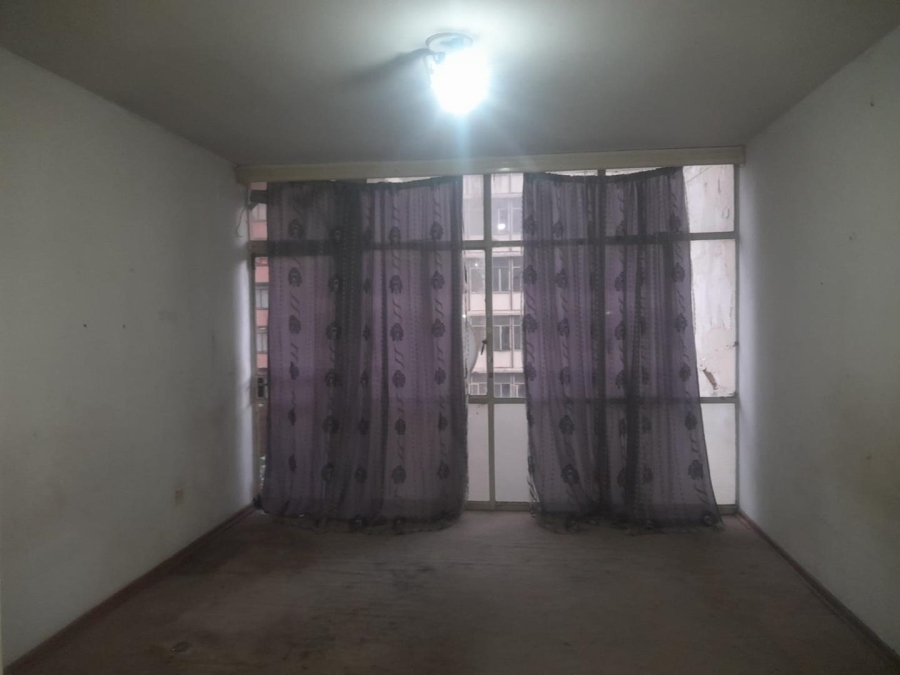 1 Bedroom Property for Sale in Hillbrow Gauteng