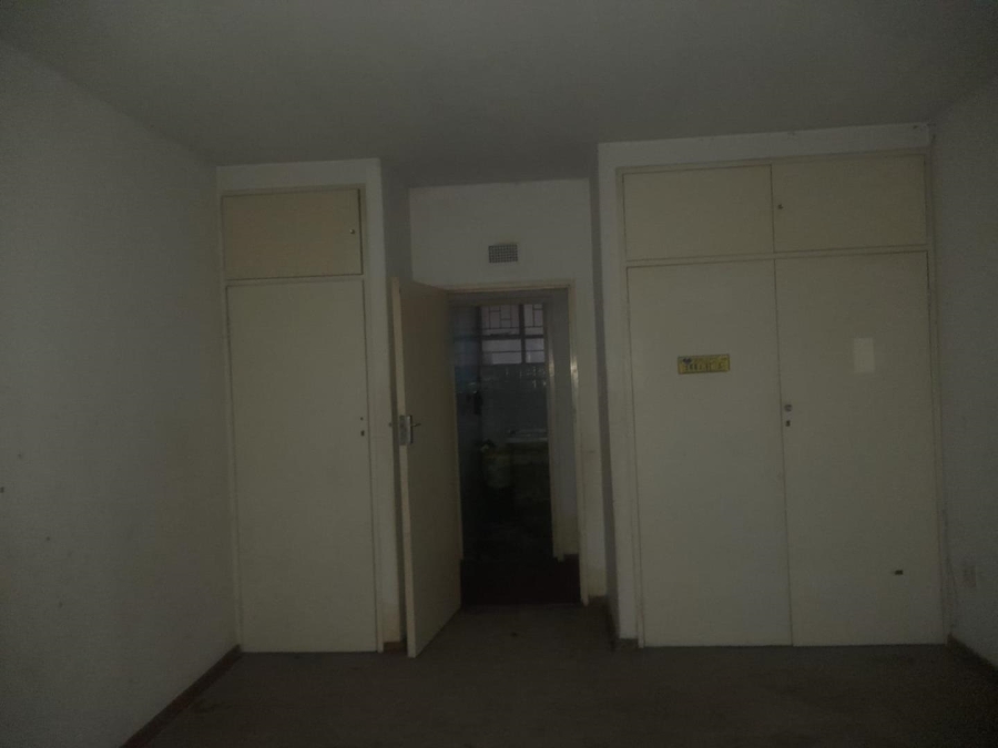 1 Bedroom Property for Sale in Hillbrow Gauteng