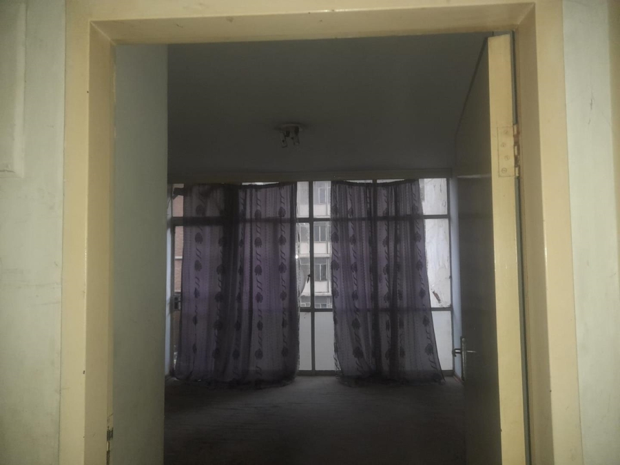1 Bedroom Property for Sale in Hillbrow Gauteng