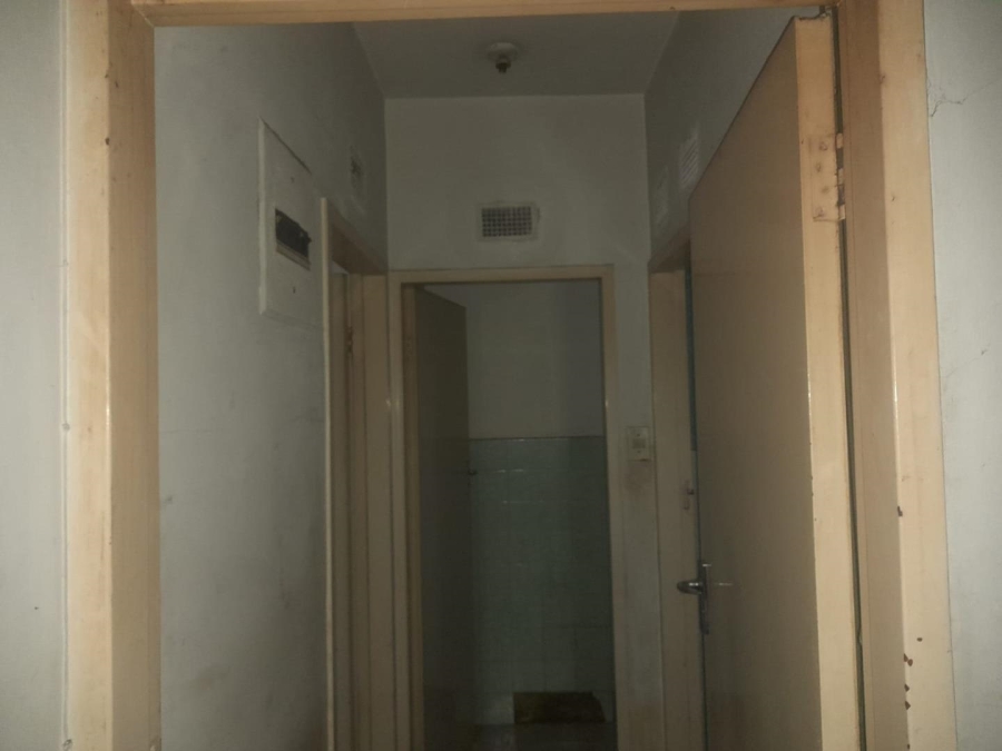 1 Bedroom Property for Sale in Hillbrow Gauteng