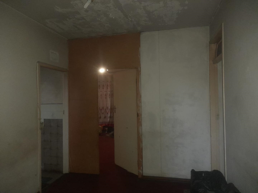 1 Bedroom Property for Sale in Hillbrow Gauteng