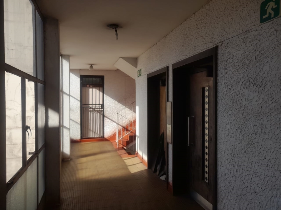 1 Bedroom Property for Sale in Hillbrow Gauteng