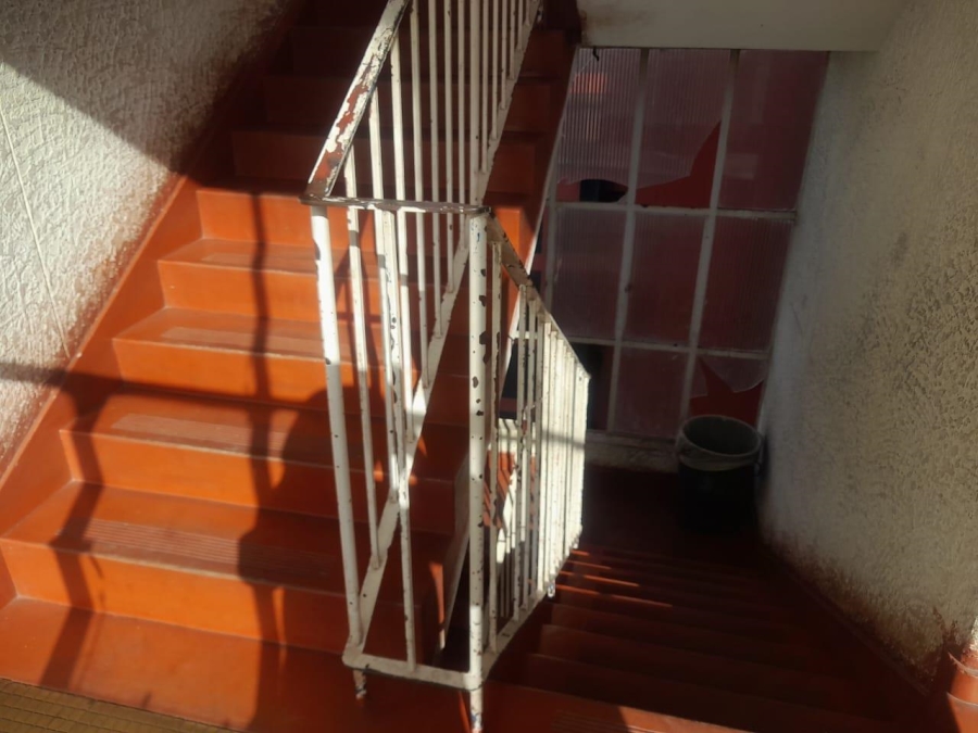 1 Bedroom Property for Sale in Hillbrow Gauteng