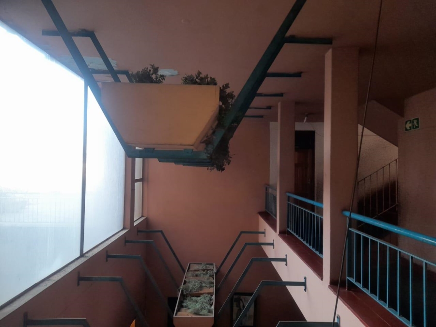 1 Bedroom Property for Sale in Hillbrow Gauteng