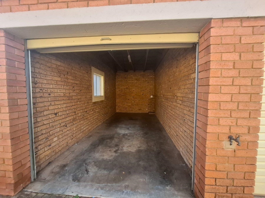 2 Bedroom Property for Sale in Mooikloof Ridge Gauteng