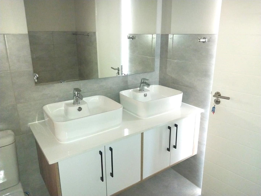 2 Bedroom Property for Sale in Olympus AH Gauteng