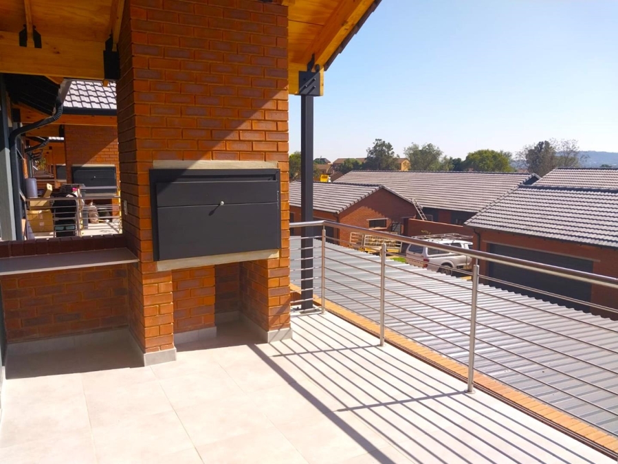 2 Bedroom Property for Sale in Olympus AH Gauteng