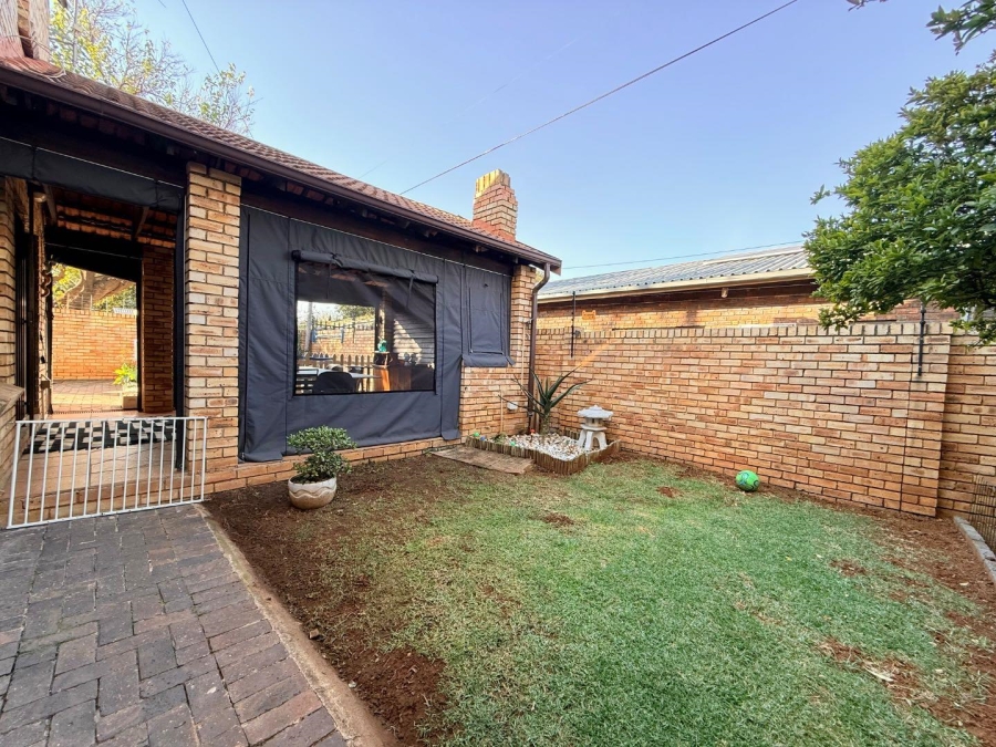 3 Bedroom Property for Sale in New Redruth Gauteng