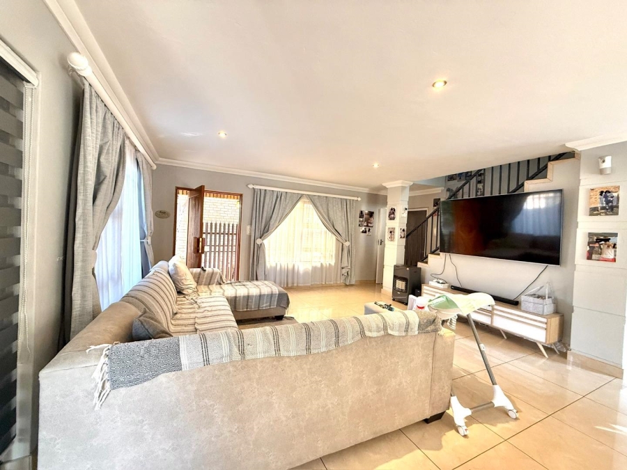3 Bedroom Property for Sale in New Redruth Gauteng
