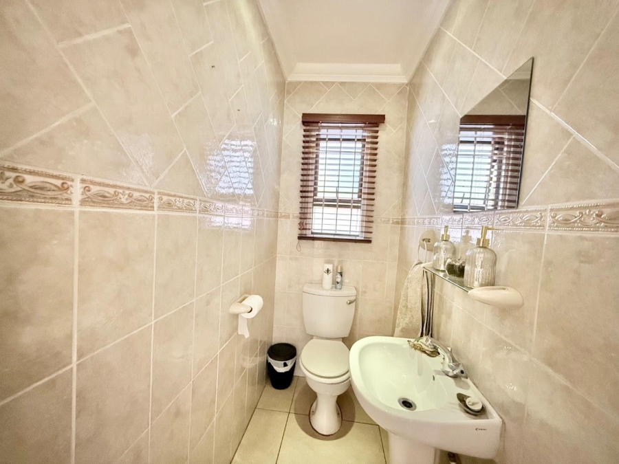3 Bedroom Property for Sale in New Redruth Gauteng
