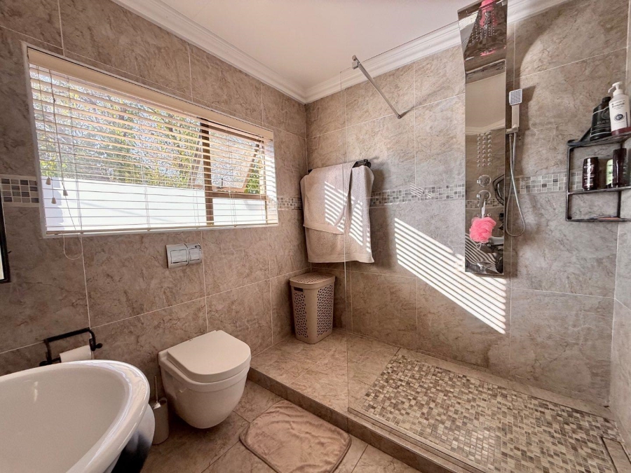 3 Bedroom Property for Sale in New Redruth Gauteng