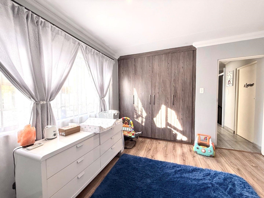3 Bedroom Property for Sale in New Redruth Gauteng