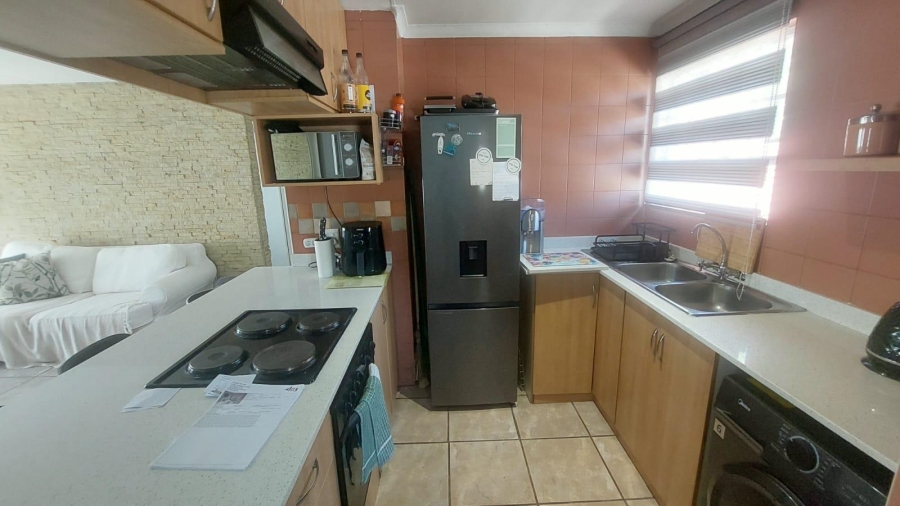 2 Bedroom Property for Sale in Verwoerdpark Gauteng