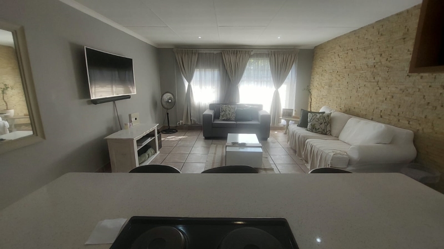 2 Bedroom Property for Sale in Verwoerdpark Gauteng