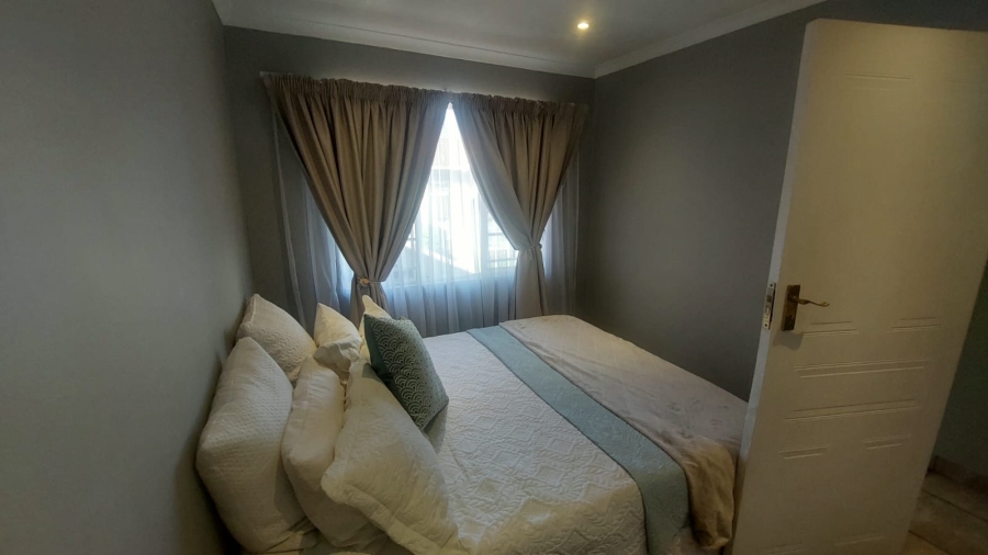 2 Bedroom Property for Sale in Verwoerdpark Gauteng