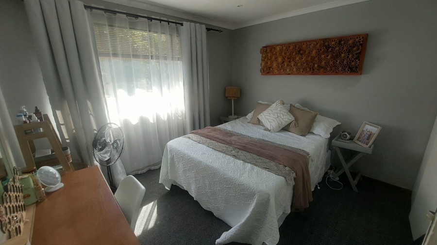 2 Bedroom Property for Sale in Verwoerdpark Gauteng