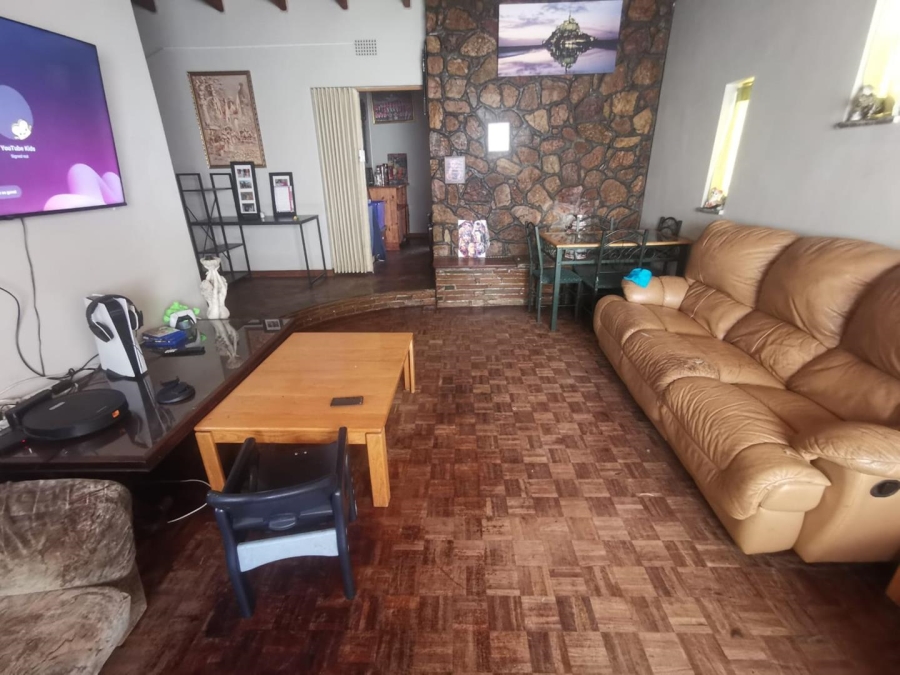 4 Bedroom Property for Sale in Elspark Gauteng