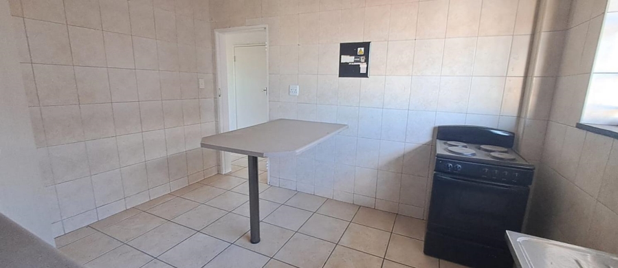 To Let 2 Bedroom Property for Rent in New Redruth Gauteng