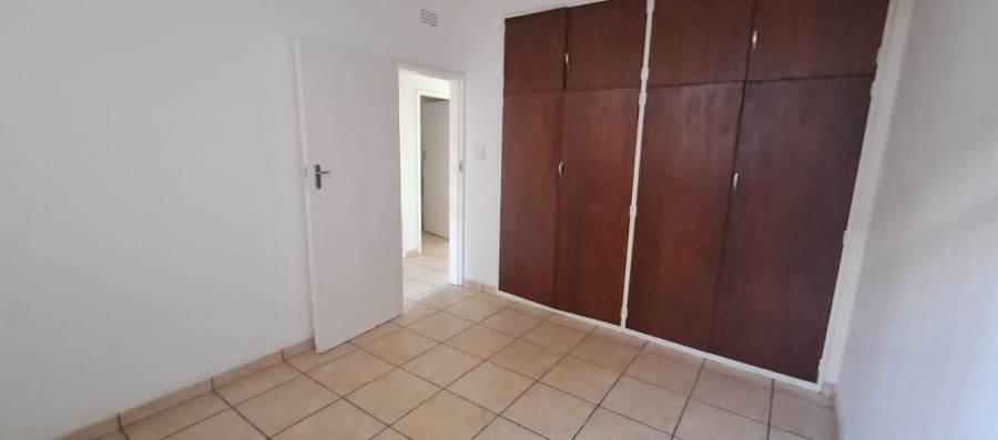 To Let 2 Bedroom Property for Rent in New Redruth Gauteng