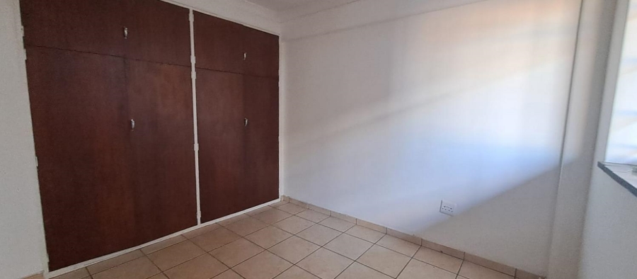 To Let 2 Bedroom Property for Rent in New Redruth Gauteng