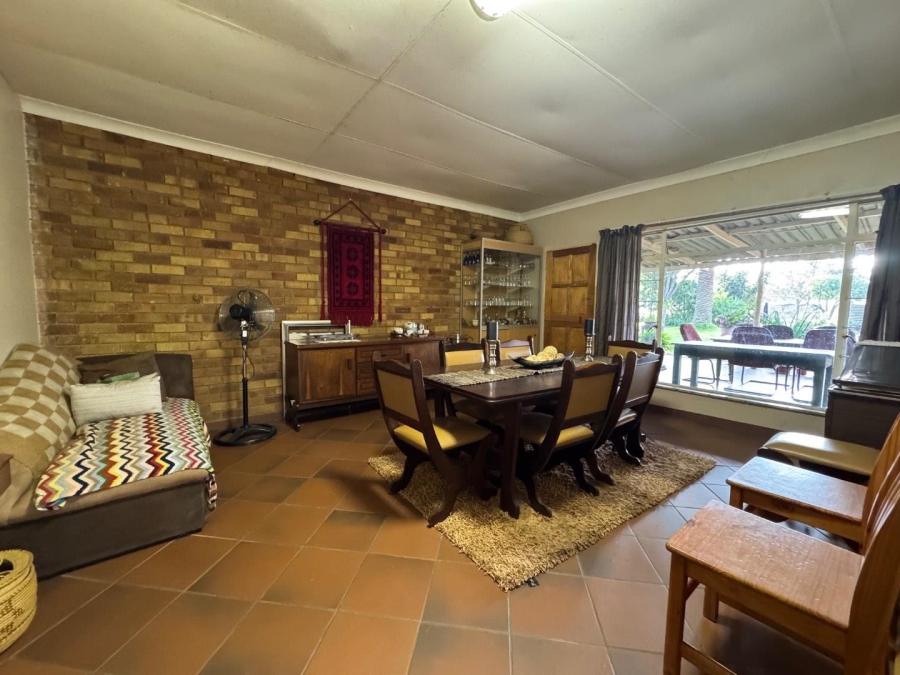 5 Bedroom Property for Sale in Paardefontein Gauteng