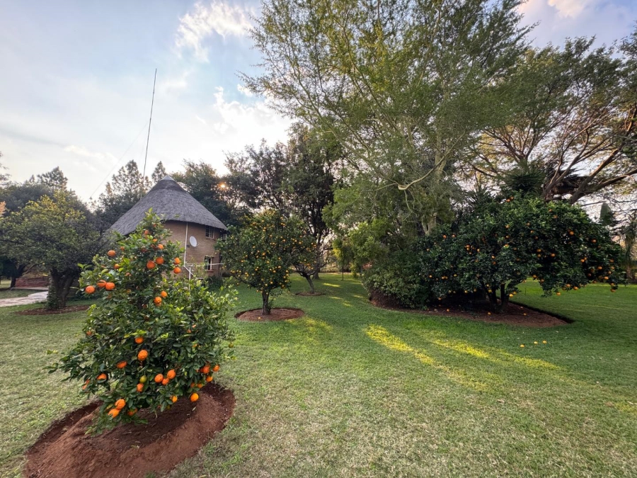 5 Bedroom Property for Sale in Paardefontein Gauteng