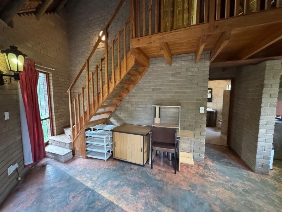 5 Bedroom Property for Sale in Paardefontein Gauteng