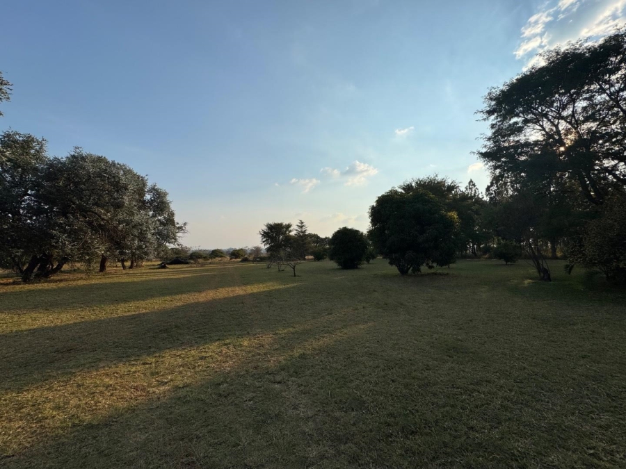 5 Bedroom Property for Sale in Paardefontein Gauteng