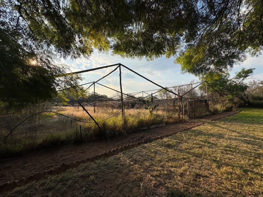 5 Bedroom Property for Sale in Paardefontein Gauteng