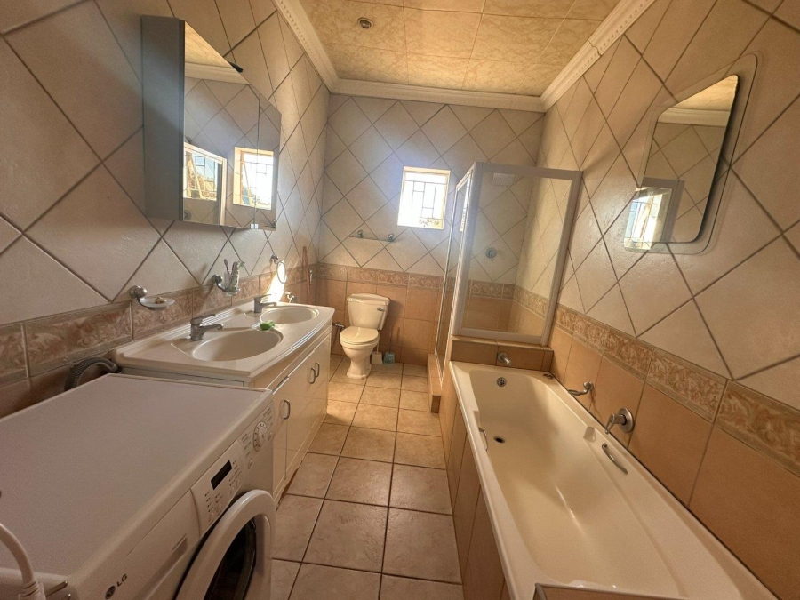 To Let 1 Bedroom Property for Rent in Florida Park Gauteng