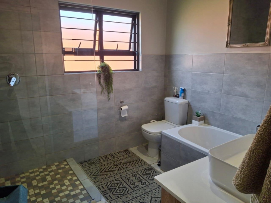 3 Bedroom Property for Sale in Olympus Gauteng
