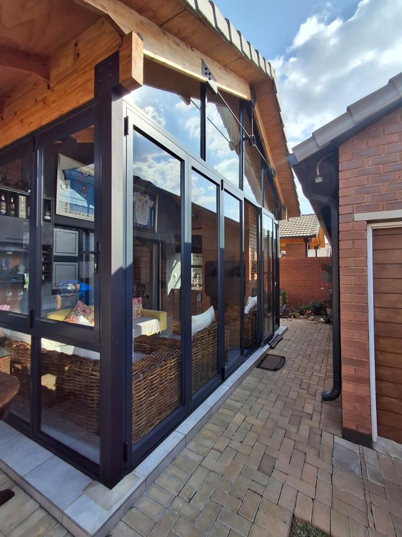 3 Bedroom Property for Sale in Olympus Gauteng