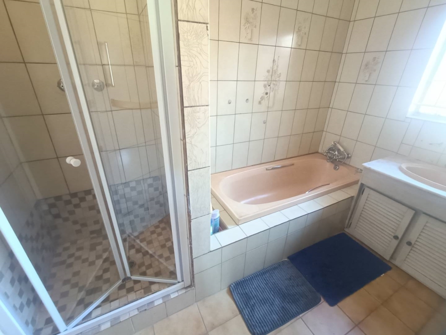 4 Bedroom Property for Sale in Valhalla Gauteng