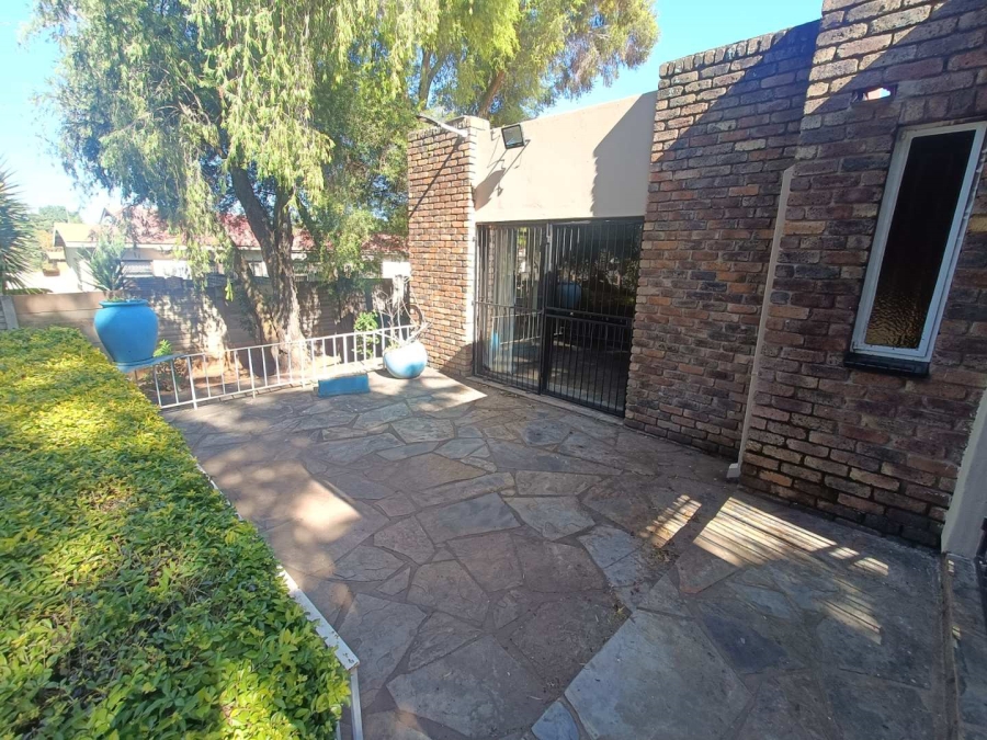 4 Bedroom Property for Sale in Valhalla Gauteng