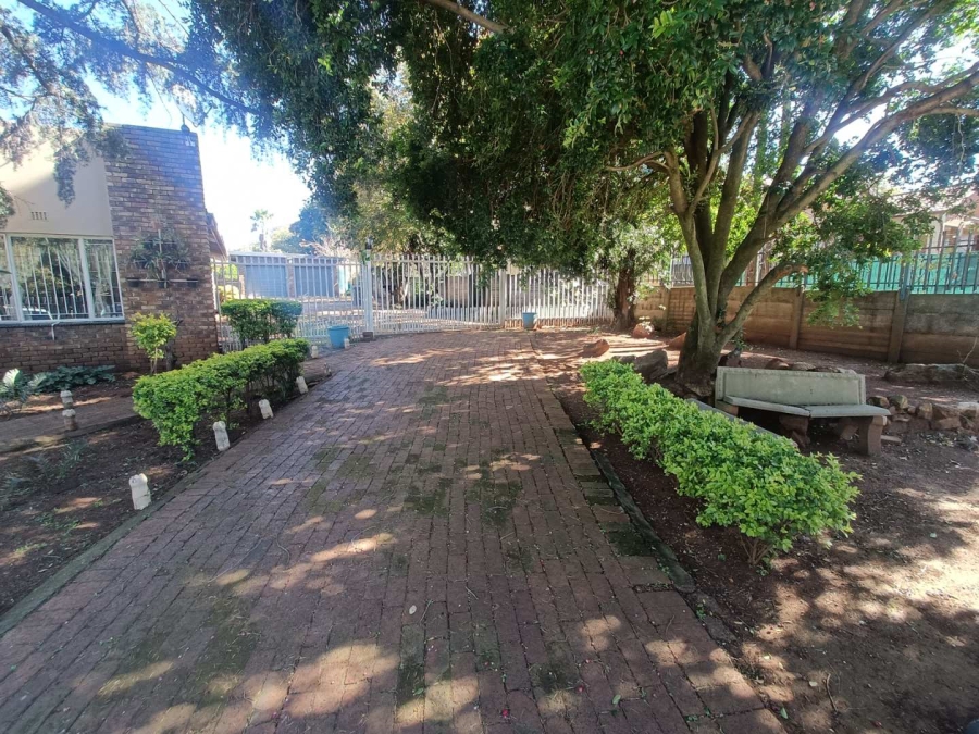4 Bedroom Property for Sale in Valhalla Gauteng