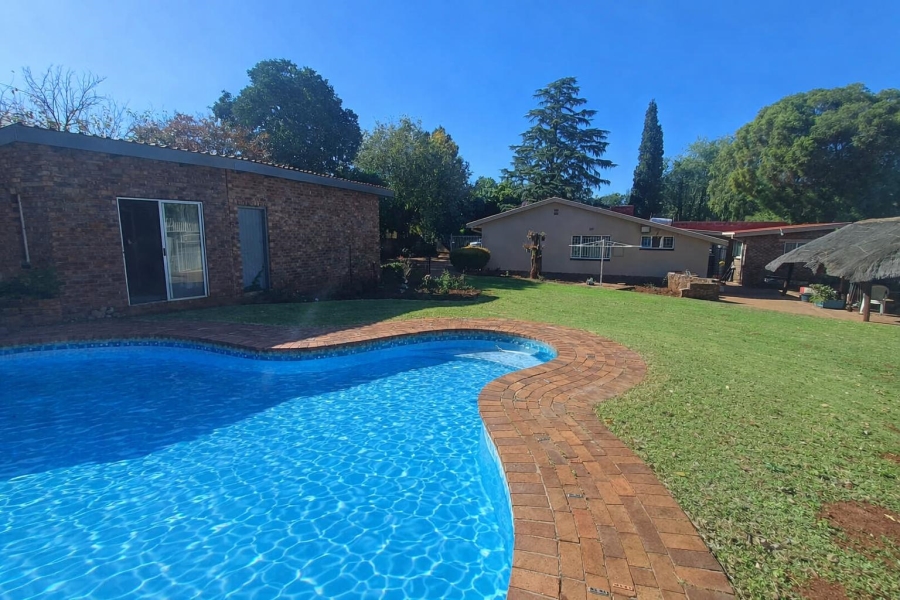4 Bedroom Property for Sale in Valhalla Gauteng