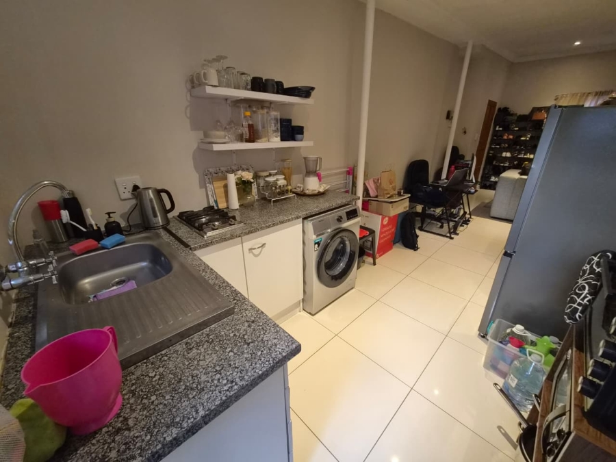 To Let 1 Bedroom Property for Rent in Rietondale Gauteng