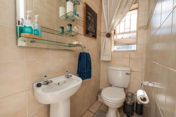 3 Bedroom Property for Sale in Bassonia Gauteng