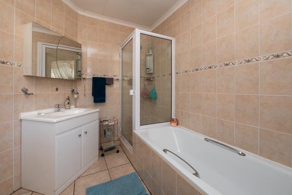 3 Bedroom Property for Sale in Bassonia Gauteng