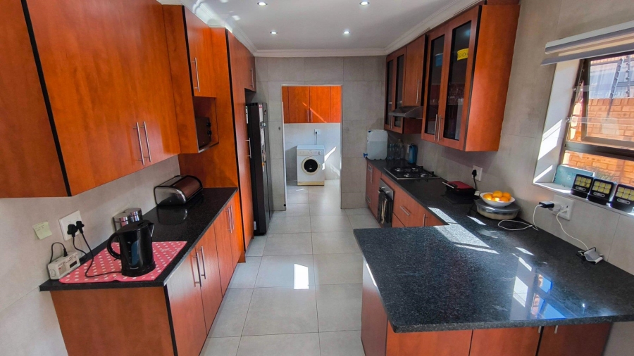3 Bedroom Property for Sale in New Redruth Gauteng