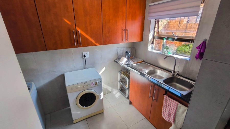 3 Bedroom Property for Sale in New Redruth Gauteng