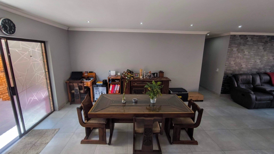3 Bedroom Property for Sale in New Redruth Gauteng