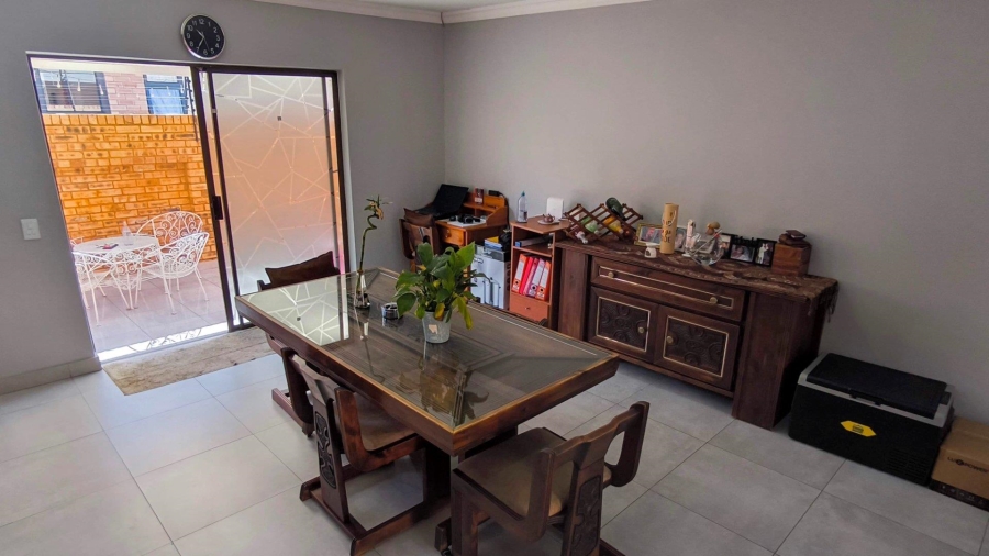 3 Bedroom Property for Sale in New Redruth Gauteng